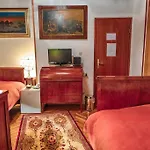 Royal Antique Apartment *