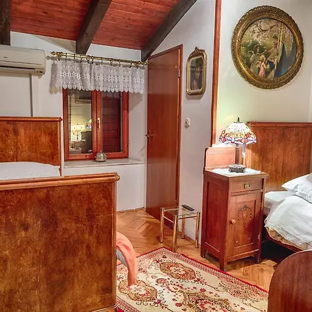 Royal Antique Apartment * Split