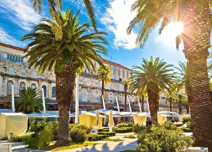 皇家古董公寓 公寓 *