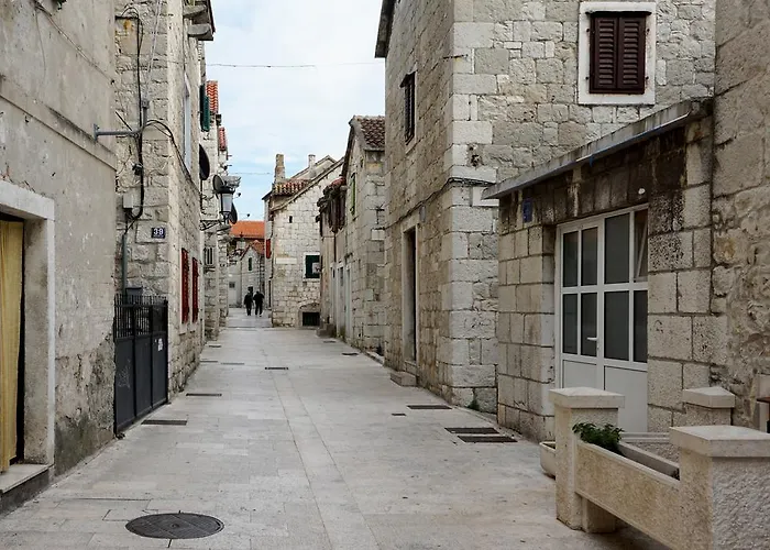 皇家古董公寓 公寓 *