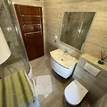 로열 앤티크 아파트먼트 아파트 스플리트