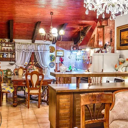 Royal Antique Apartmán *