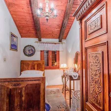 Royal Antique Apartmán *