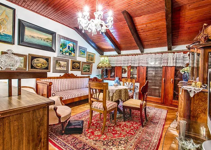 Apartment Royal Antique Apartment Split